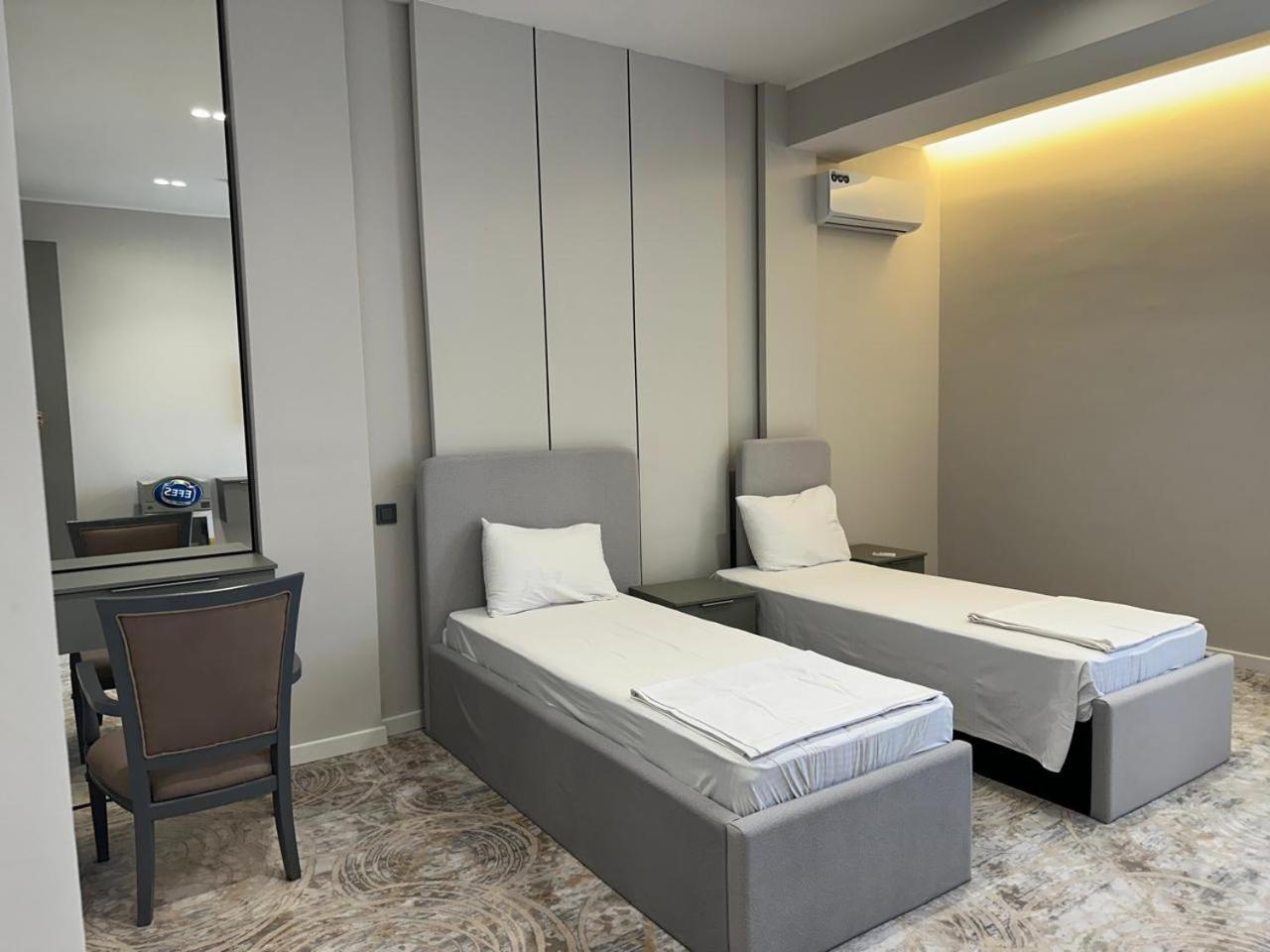 Darkol Hotel Sjymkent Exteriör bild