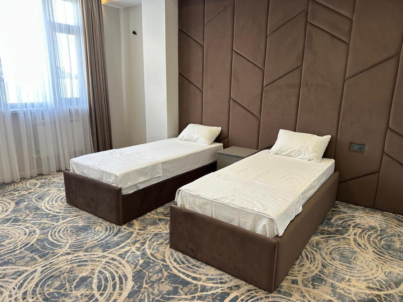 Darkol Hotel Sjymkent Exteriör bild